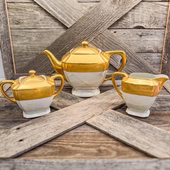 VTG. Royal Bavaria White Luster-Floral Embossed Gold Teapot/ Creamer/Sugar Dish - Picture 1 of 11